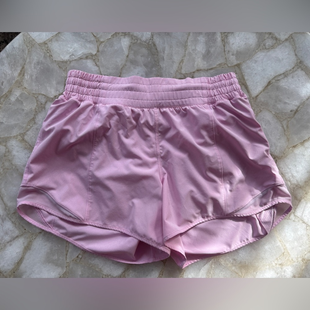 lululemon high rise hotty hot running shorts